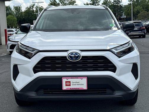2024 Toyota RAV4 Hybrid SE