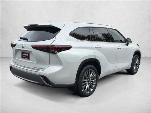2026 Toyota Highlander Platinum