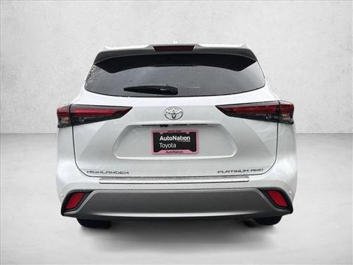 2026 Toyota Highlander Platinum