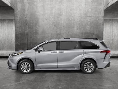 2025 Toyota Sienna XLE 7 Passenger