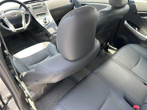 2010 Toyota Prius IV