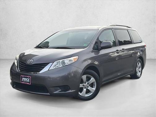 2011 Toyota Sienna LE
