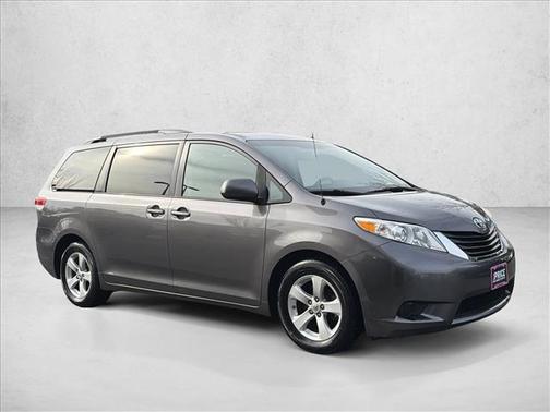 2011 Toyota Sienna LE