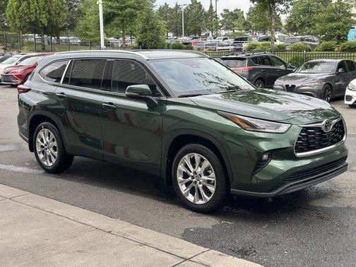 2025 Toyota Highlander Limited