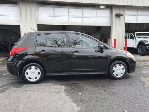 2012 Nissan Versa 1.8 S