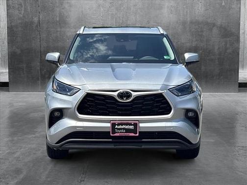 2025 Toyota Highlander XLE