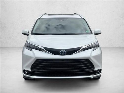 2025 Toyota Sienna XLE 7 Passenger
