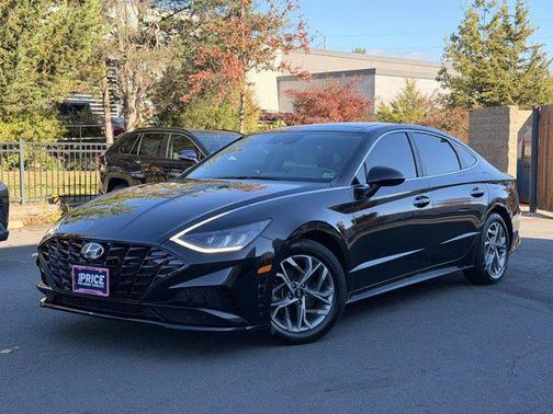 2022 Hyundai SONATA SEL