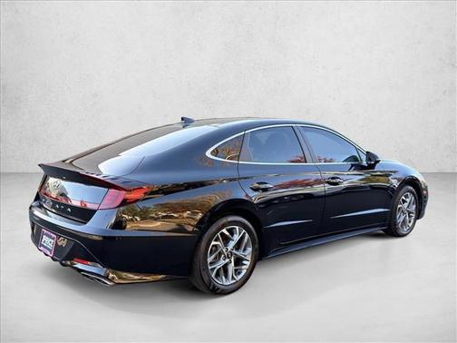 2022 Hyundai SONATA SEL