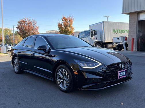 2022 Hyundai SONATA SEL