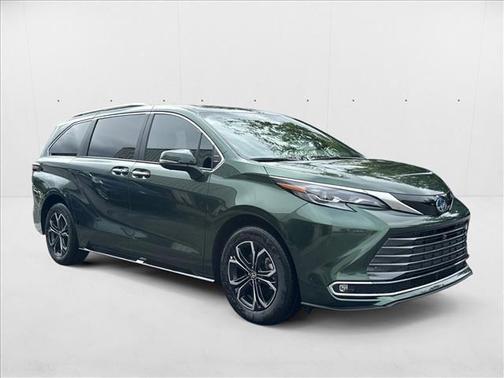 2025 Toyota Sienna Platinum 7 Passenger