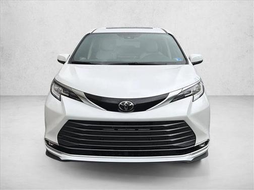Wind Chill Pearl 2026 Toyota Sienna Limited