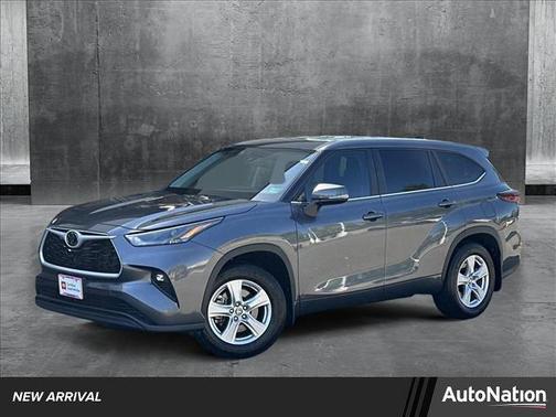 2024 Toyota Highlander LE