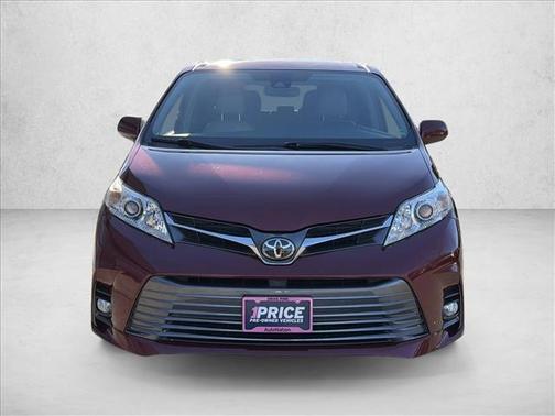 2018 Toyota Sienna XLE