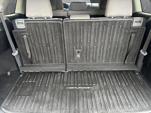 2022 Toyota Highlander Hybrid LE