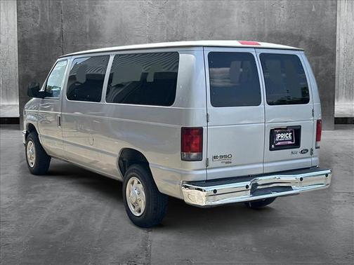 2009 Ford E350 Super Duty XLT