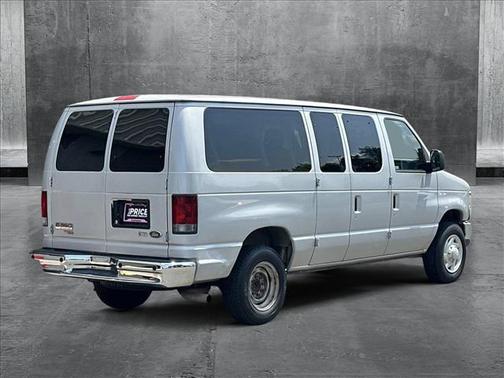 2009 Ford E350 Super Duty XLT