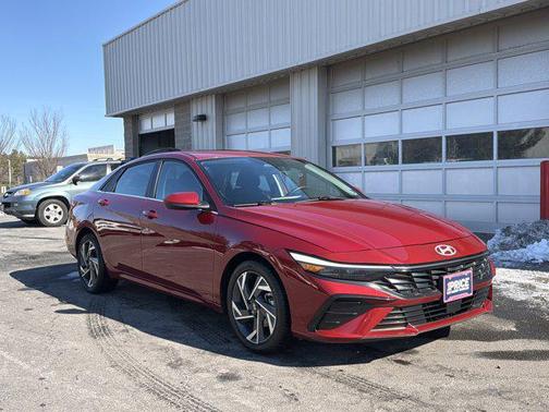 2025 Hyundai ELANTRA SEL