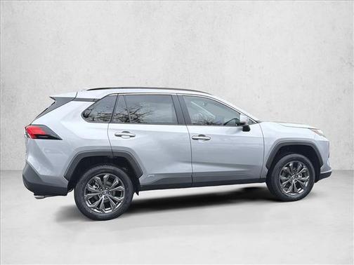 2025 Toyota RAV4 Hybrid XLE Premium
