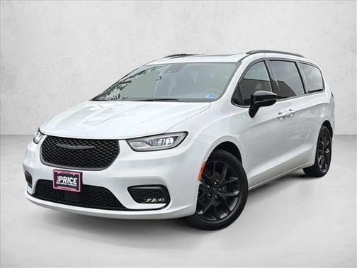 Bright White Clearcoat 2025 Chrysler Pacifica Limited