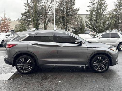 2022 INFINITI QX50 LUXE AWD