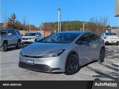 2025 Toyota Prius LE