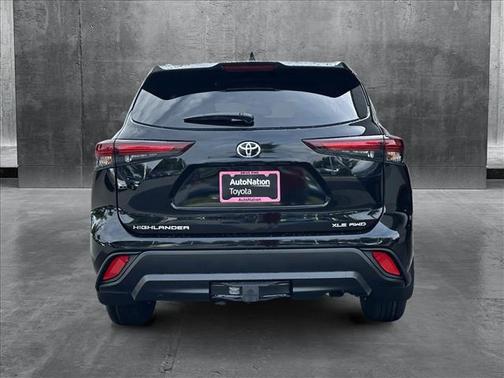 2025 Toyota Highlander XLE