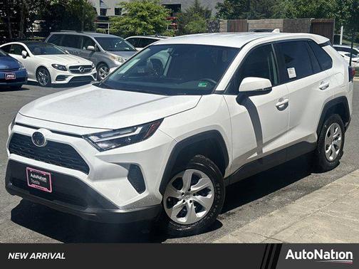 2025 Toyota RAV4 LE