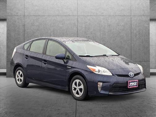 Photo 3 of 21 of 2015 Toyota Prius Two