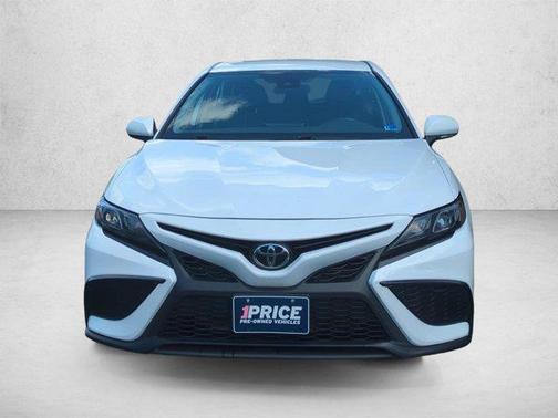 Ice Cap 2024 Toyota Camry SE