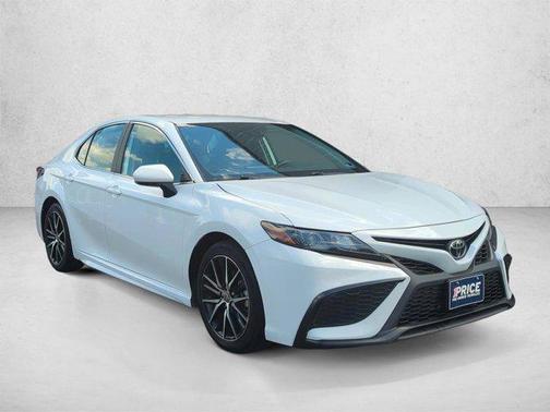 Ice Cap 2024 Toyota Camry SE