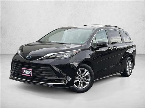 2024 Toyota Sienna XLE