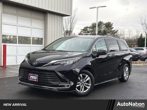 2024 Toyota Sienna XLE