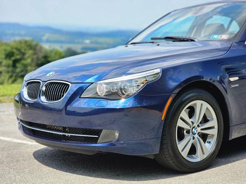 2010 BMW 528 xDrive