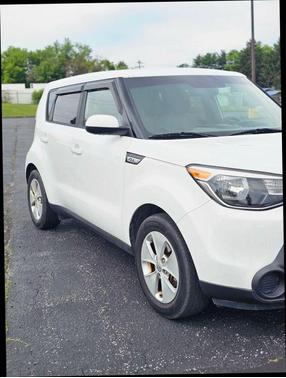 Clear White 2016 Kia Soul Base