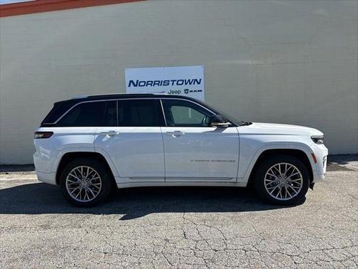 2022 Jeep Grand Cherokee Summit 4x4