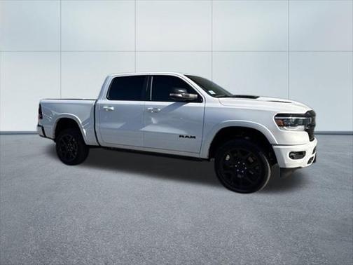 2022 RAM 1500 Laramie Crew Cab 4x4 57' Box