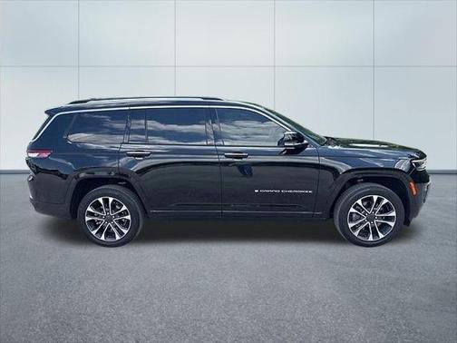 2022 Jeep Grand Cherokee L Overland 4x4