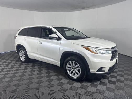 2016 Toyota Highlander LE