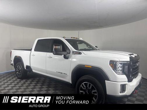 Summit White 2022 GMC Sierra 2500 AT4