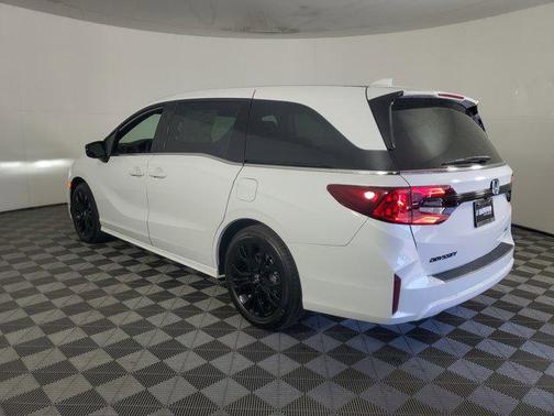 Platinum White Pearl 2026 Honda Odyssey Sport-L