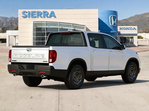 Platinum White Pearl 2026 Honda Ridgeline TrailSport