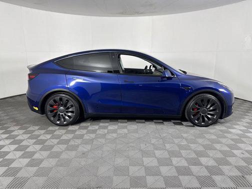 2022 Tesla Model Y Performance Dual Motor All-Wheel Drive