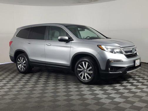 Lunar Silver Metallic 2021 Honda Pilot 2WD EX