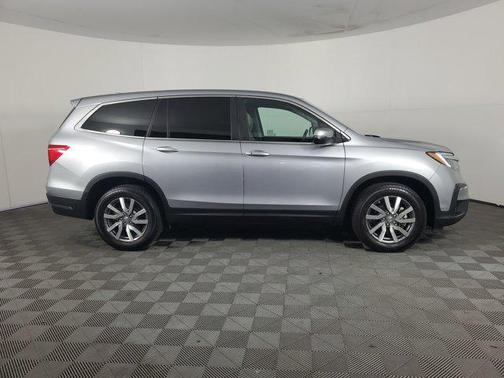 Lunar Silver Metallic 2021 Honda Pilot 2WD EX