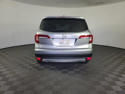 Lunar Silver Metallic 2021 Honda Pilot 2WD EX