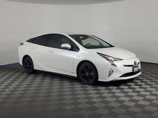 2018 Toyota Prius Three Touring