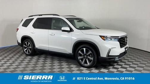 2025 Honda Pilot Touring 8-Passenger