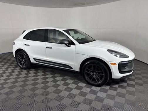 2023 Porsche Macan T