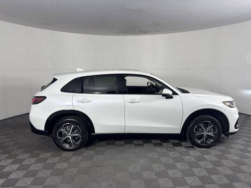 Platinum White Pearl 2024 Honda HR-V EX-L